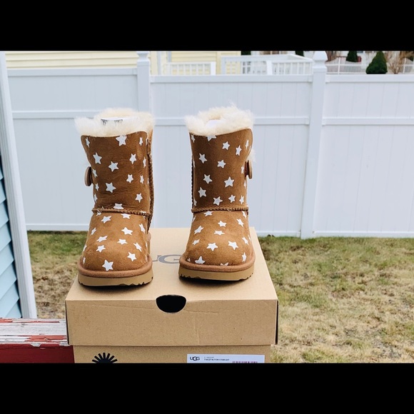 UGG Bailey button II Starlight - Picture 2 of 7